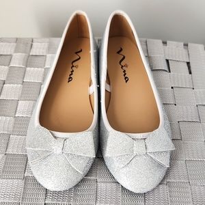 Girls size 3 Nina silver dress shoes